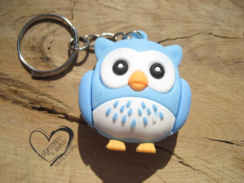 KLÍČENKA - PŘÍVĚSEK - SOVA MODRÁ stříbrný doplněk medvídek medvěd klíče klíčenka platina starostříbro modní plyšový na kabelku platinový 