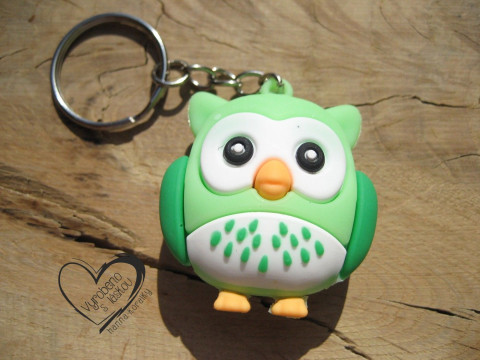 KLÍČENKA - PŘÍVĚSEK - SOVA ZELENÁ stříbrný doplněk medvídek medvěd klíče klíčenka platina starostříbro modní plyšový na kabelku platinový 
