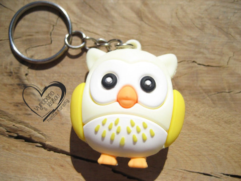 KLÍČENKA - PŘÍVĚSEK - SOVA ŽLUTÁ stříbrný doplněk medvídek medvěd klíče klíčenka platina starostříbro modní plyšový na kabelku platinový 