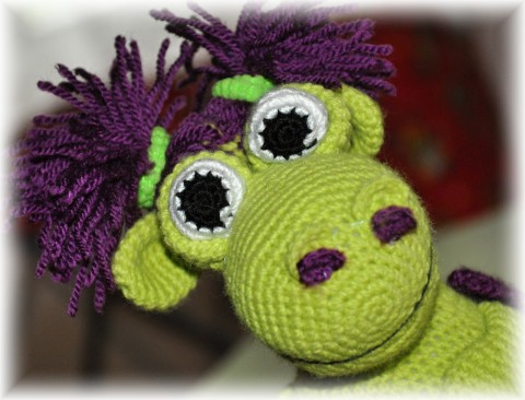 HÁČKOVANÁ DRAČICE ROZÁRKA - NÁVOD dekorace dárek drak hračky popis návod pro děti pro radost dračice do pokojíku háčkované hračky háčkovaný drak 