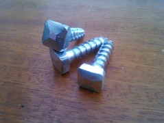 Kovaný vrut 10x60 surový