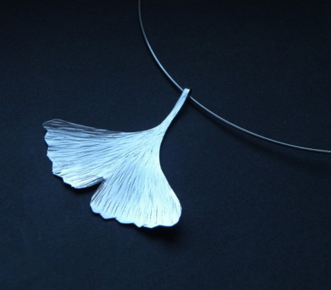 Jinan z nerezu - přívěšek přívěšek nerez jinan lehoučké dvoulaločný 