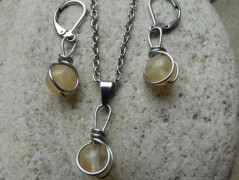 Náhrdelník - Tři kuličky larimaru