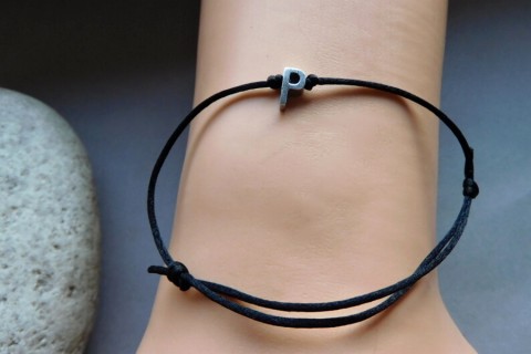 Náramek s nerezovým písmenem P náramek nerez kabbalah 