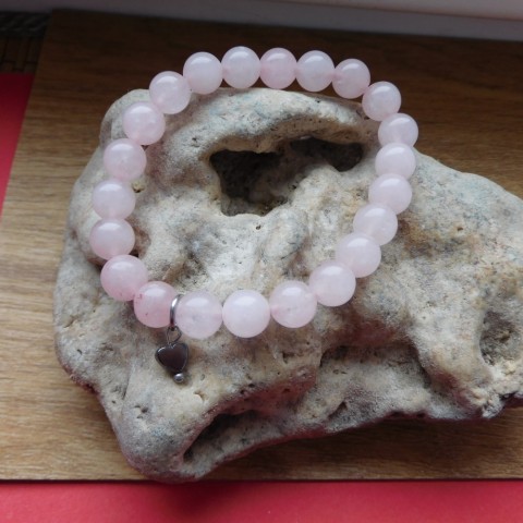 Náramek - růženín  se srdíčkem náramek srdce růženín hematit kámen lásky 