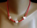 Náhrdelník červený s ozdůbkou