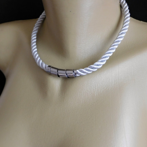 Náhrdelník do stříbrna se spirálkou dřevo náhrdelník nerez stříbrná jednoduchost nerezová spirálka 