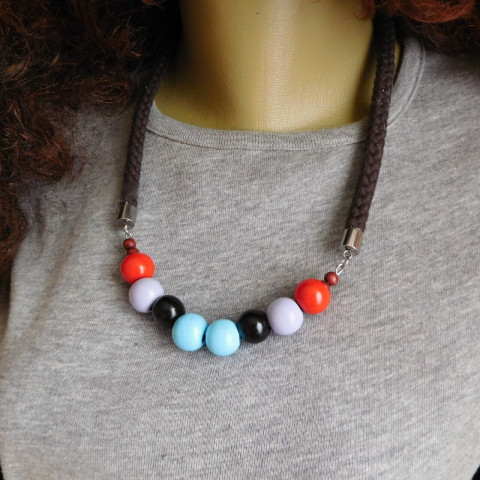 Náhrdelník lanový s korálky dřevo náhrdelník hnědá nerez stříbrná barevné korálky 