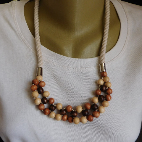 Náhrdelník se dřevěnýma korákama dřevo jednoduchost přírodní lanko 