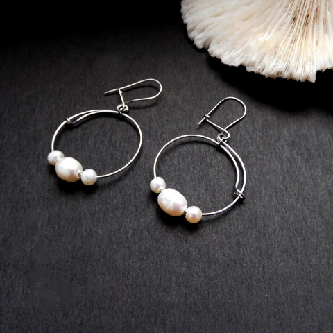 Naušnice nerez, bílé perly bílá nerez kruhy perla 