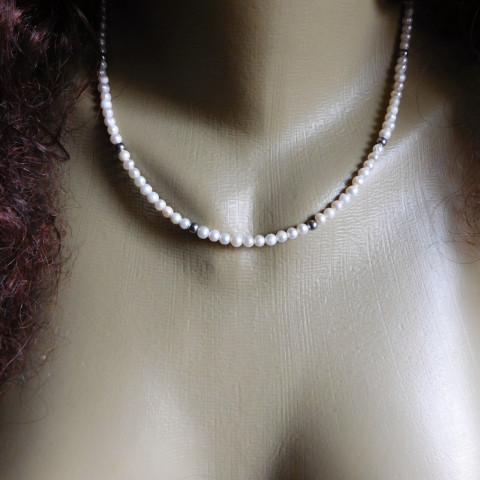 Náhrdelník - malinké pravé perličky náhrdelník nerez perličky 
