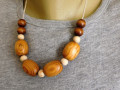 Náhrdelník dřevěný do hněda