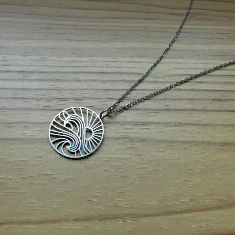 Náhrdelník - nerez , slunce a vlny přívěšek nerez naušnice slunce a vlny 