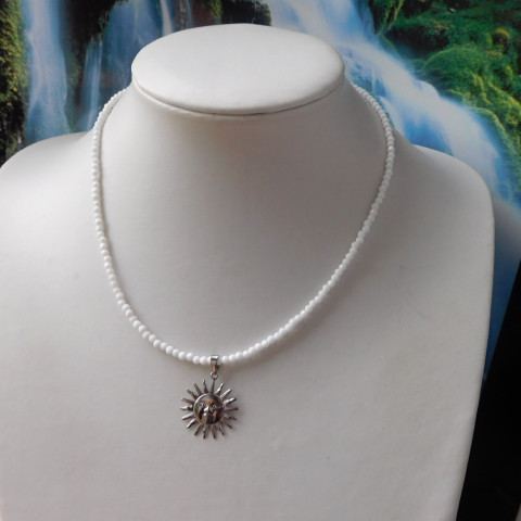 Náhrdelník - bílý spinel s nerezem náhrdelník bílé nerez spinek nerez sluníčko 