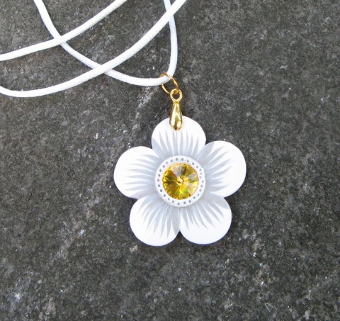 Kopretina přívěsek květina letní swarovski fimo kopretina satén lakované 