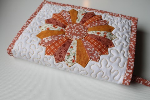 Obal na knihu se záložkou-okr patchwork obal knížka kniha diář záložka 