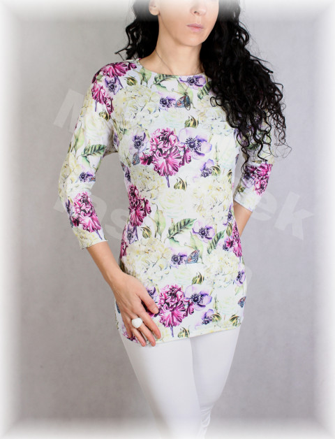 Triko vz.765 SLEVA ze 799 kč halenka fialová růžová květy bílá triko úpletové dámské vzor 