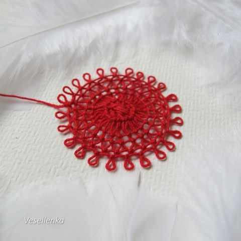 krajka k dalšímu použití 4cm červ. kruh ručně kolečko šitá kraječka tenerifa krajak 