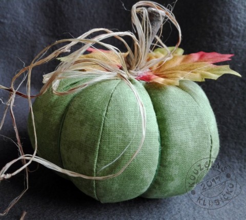 Dýně šitá ZELENÁ malá dekorace podzim dýně halloween podzimní dekorace halloweenská dekorace dýnička šitá dýně 