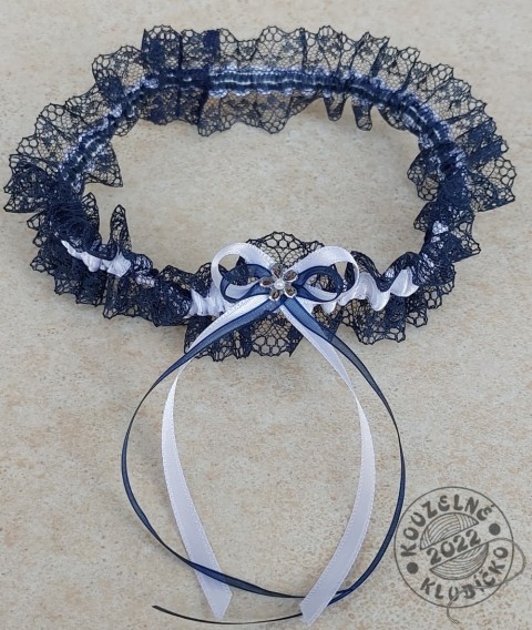 Podvazek 37mm tm.modrý II./2 stuhy svatba svatební svatební doplněk svatební dekorace podvazek pro nevěstu saténový podvazek zdobený podvazek dámský podvazek krajkový podvazek 