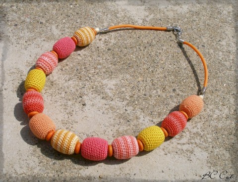 Multivitamín - náhrdelník dřevo šperk náhrdelník doplněk jarní háčkovaný jaro retro léto duhový veselý korále romantický hravý pastelový sladký nápadný válečky 