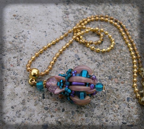 Džinova láhev náhrdelník přívěsek lampa kouzlo pokádka 