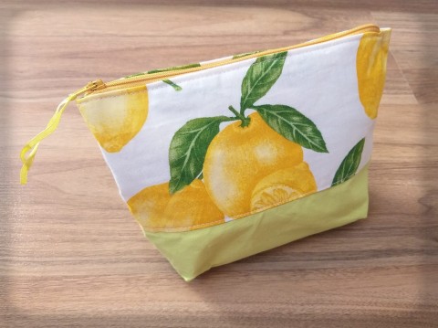 Kosmetická taštička - citronová barevná taštička kosmetická kapsička veselá citron kapsa kosmetika citrus na drobnosti hravá mošnička citronek 