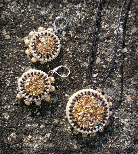 Colorful fragments - set no.2 šperk náhrdelník pestrobarevné korálky doplněk náušnice sklo sada zlomky pryskyřice originál netradiční nápadný autorský šperk úlomky 