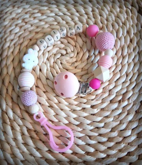 Klip na dudlík se jménem - Eliška dřevo korálky jméno přírodní miminko králíček zajíček korále klip mimi dudlík drobeček eliška klip na dudlík na dudlík kralík 