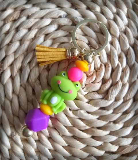 Žabka - fialová šperk přívěsek doplněk veselé žába zvířátko žabka žabička na tašku silikon na klíče srandovní zíábava 