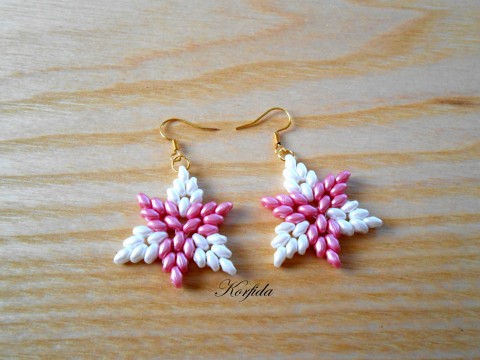 Náušnice šité hvězdičky korálky náušnice růžová bílá šité bižuterie lehké trojúhelníky nymo hvězdička hvězdičky pár trojúhelníčky twin superduo dvoudírkové 