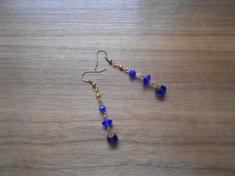 Náušnice královsky modré (94/18) modrý korálky náušnice modrá dívčí elegantní modré korálek taneční váleček městský disky válečky na uši disk královská královskymodrá proženy bižuterníkomponenty královskámodř 