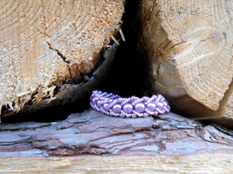 Náramek šitý fialový na náramek ruku pro korálky fialová dívčí ženy šitý toho bižuterie perličky korálek rokajl taneční ples jewerly starofialová superlon 