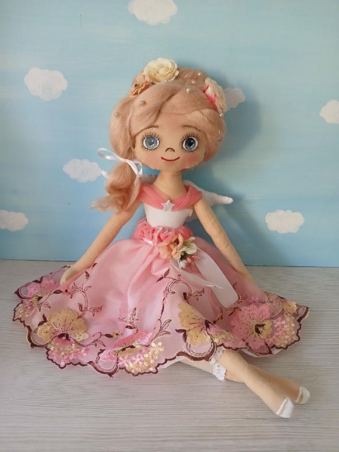 Textilní andělka č. 3 dekorace panenka textilní 