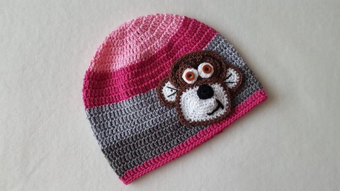 HÁČKOVANÉ ČEPIČKY 